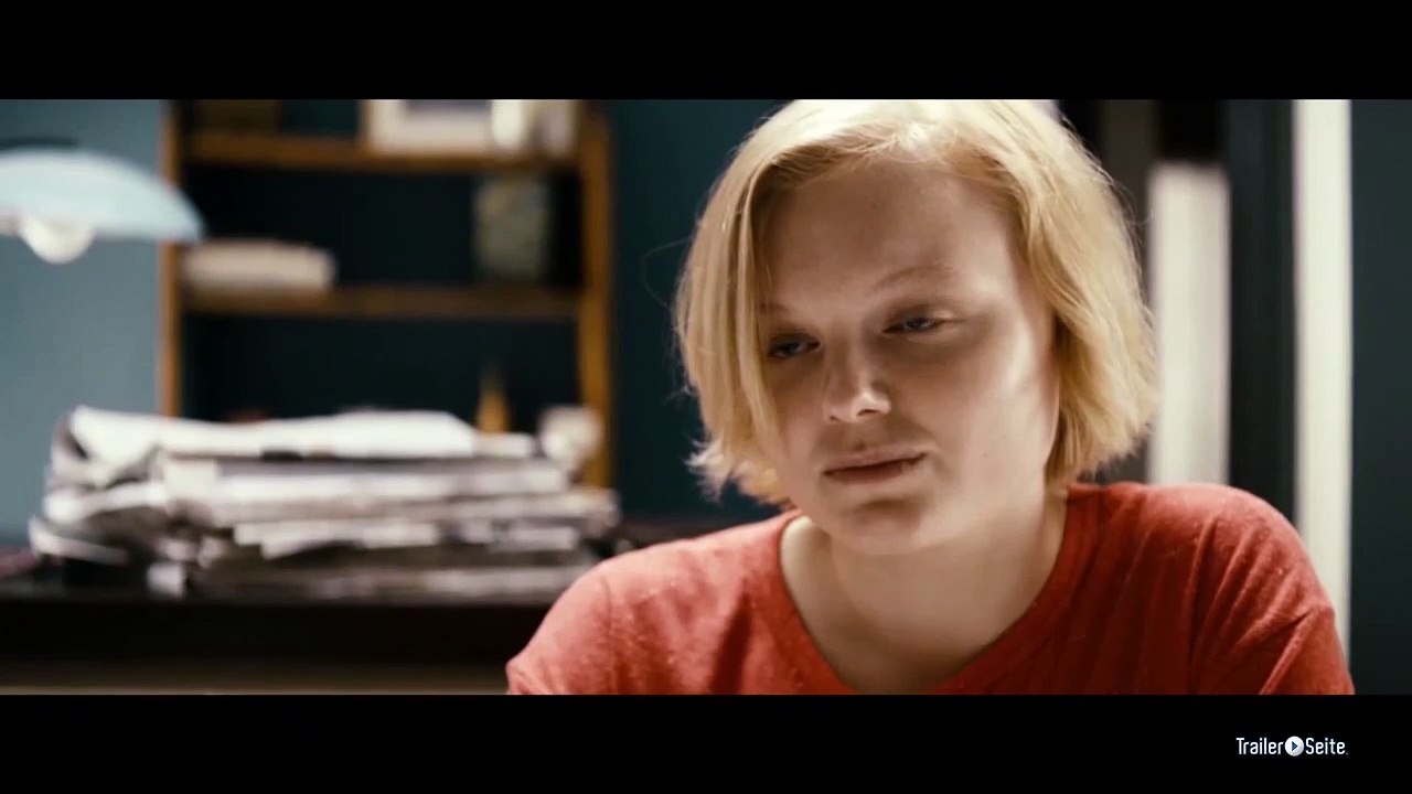 Draussen Ist Sommer Trailer (2013)