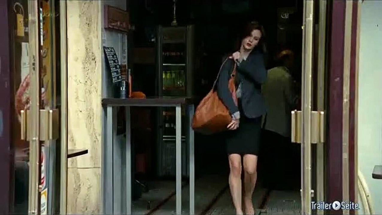 Ausschnitt aus Jung Und Schön: Isabelle Trifft Einen Freier