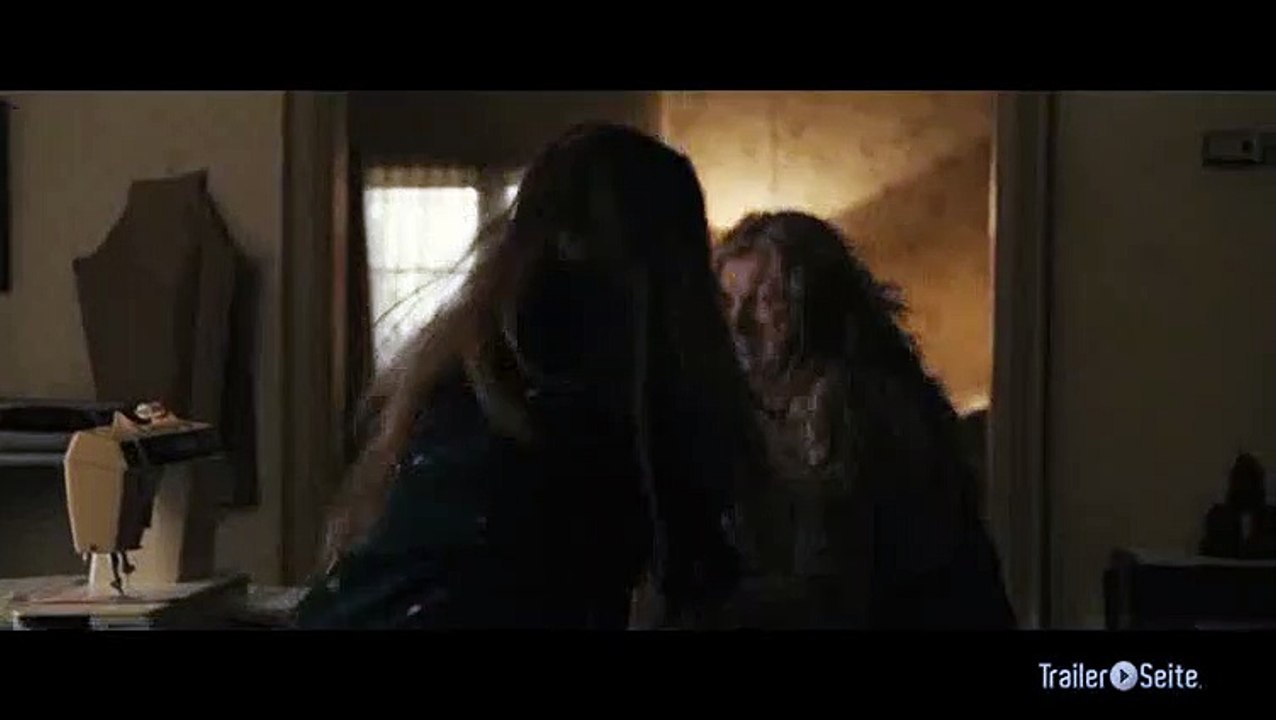 Ausschnitt aus Carrie: Geh In Deinen Schrank Und Bete