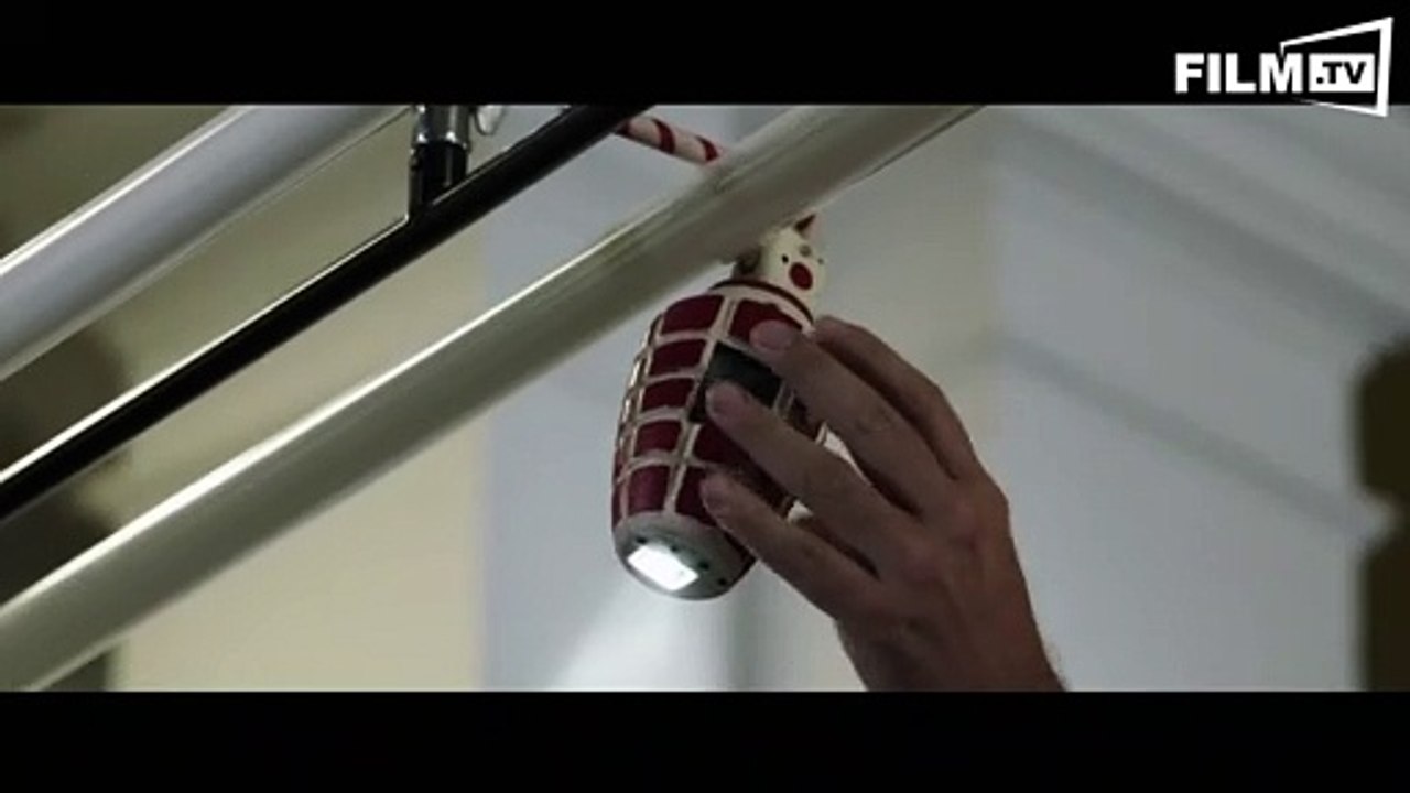 V8 - Die Rache Der Nitros - Trailer - Filmkritik (2015) - Clip 7