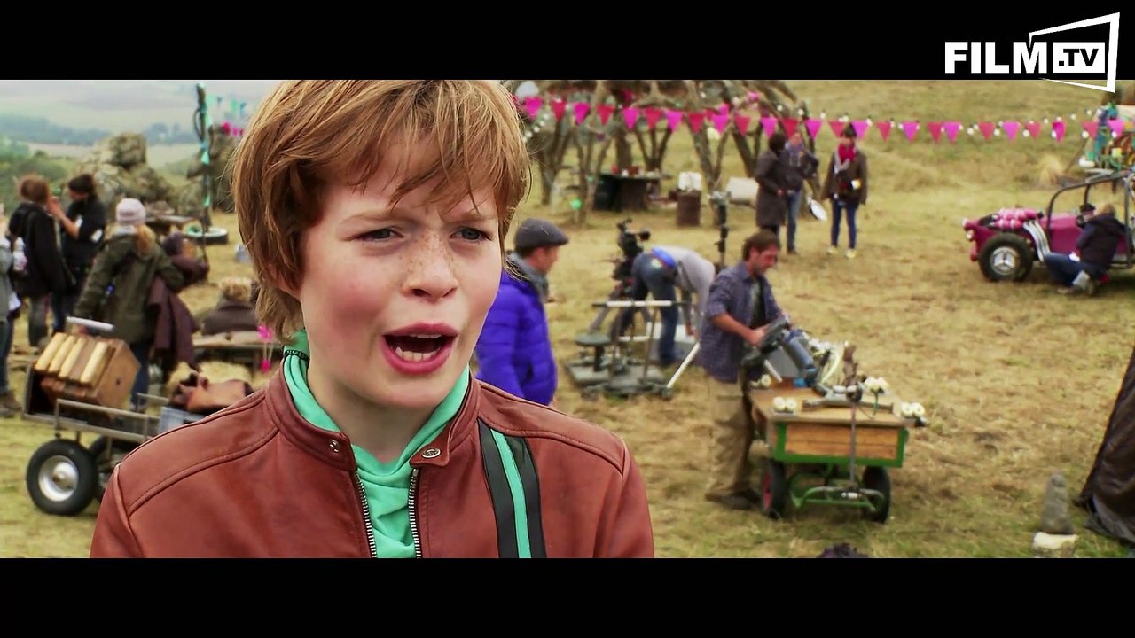 V8 - Die Rache Der Nitros - Trailer - Filmkritik (2015) - Making of