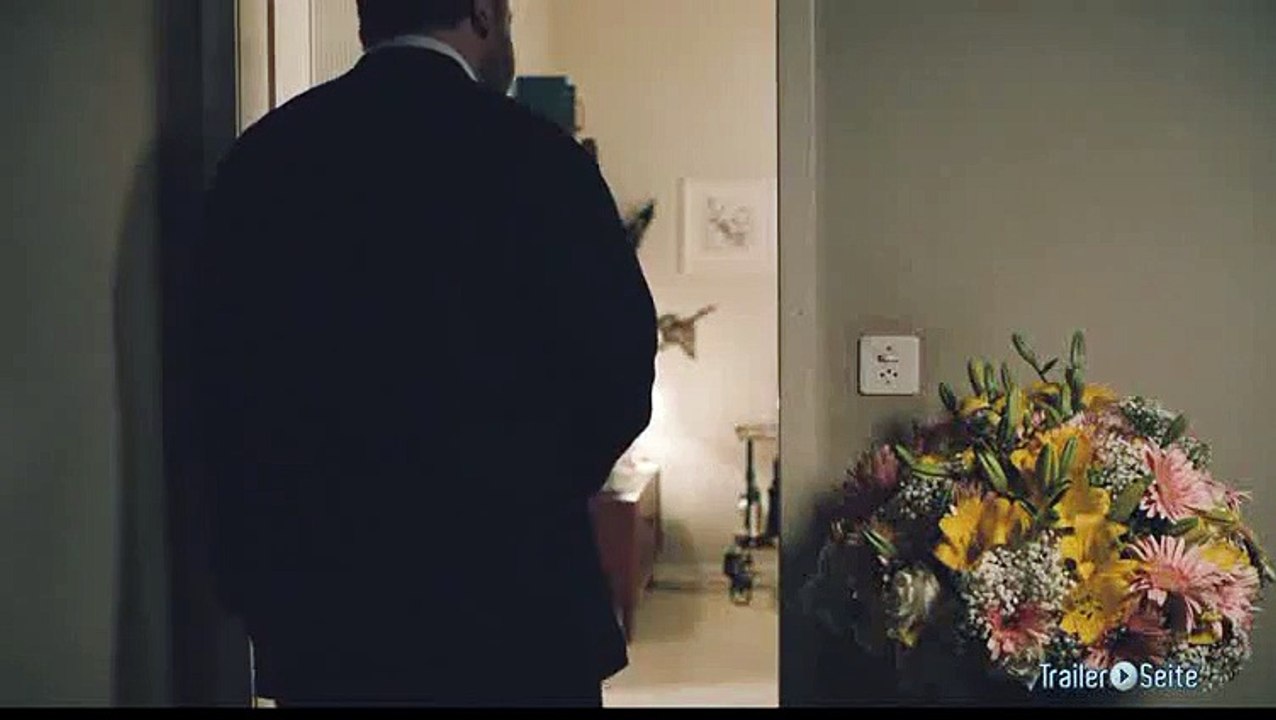 Ausschnitt aus Lovely Louise: Das Abendessen