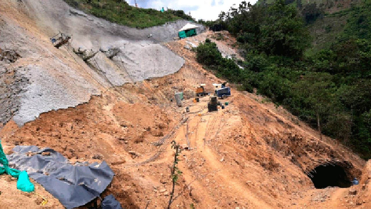 Cierre nocturno en Túnel La Línea