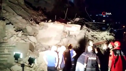 Bursa'da 3 ay önce boşaltılan 9 katlı apartman çöktü