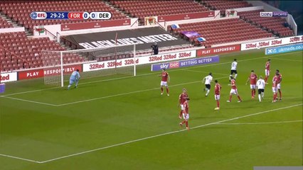 Championship : Le superbe coup franc de Waghorn qui piège Samba