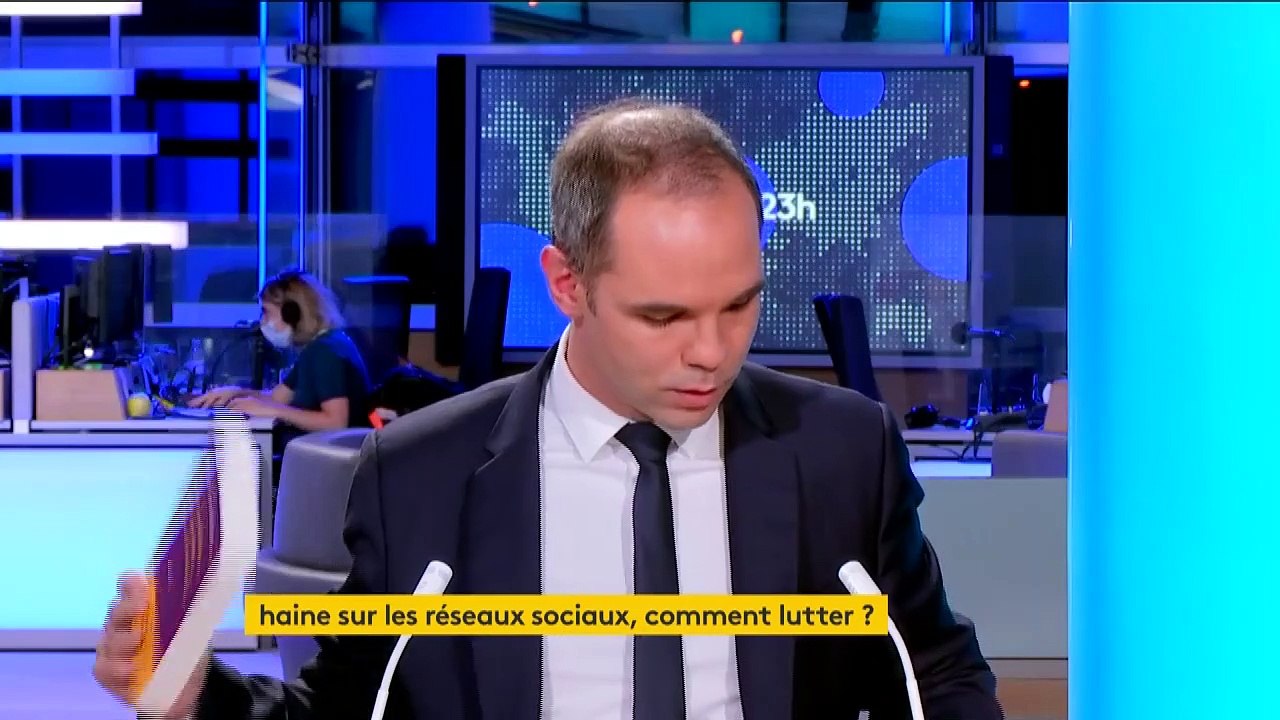 Haine en ligne : le droit des médias doit finir par s'appliquer aux réseaux sociaux, selon un expert