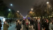 Miles de feministas polacas se manifiestan frente al domicilio de Jaroslaw Kaczynski