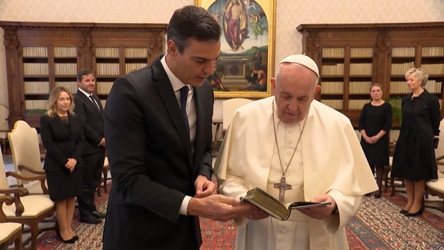 Pedro Sánchez se reúne durante cerca de 35 minutos con el Papa