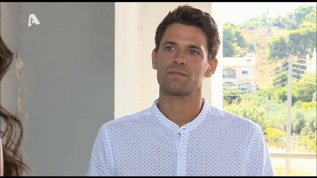Apostolis Totsikas - Ela sti thesi mou (season 5 episode 30 scenes)