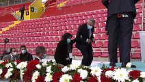 Cumhurbaşkanı Erdoğan ile Safiye Teyze arasında gülümseten diyalog
