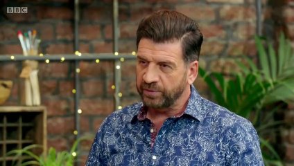 Home is Where the Art is - S02E07