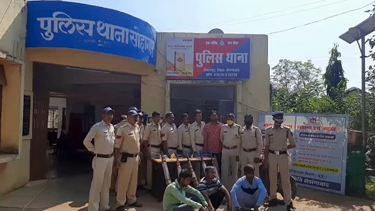 शातिर चोर पुलिस की गिरफ्त में, पानी की मोट,र मो...