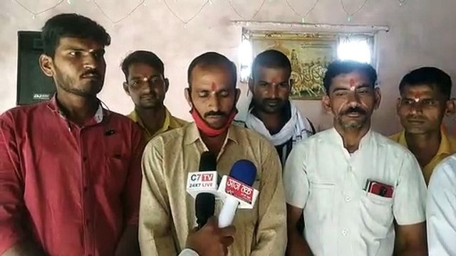 मोहन बड़ोदिया में विश्व हिन्दू परिषद बजरंग दल ने किया शस्त्र पूजन