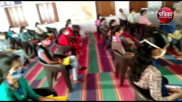 VIDEO : सरस्वती स्कूल की होनहार बेटियों को बांटे टेबलेट
