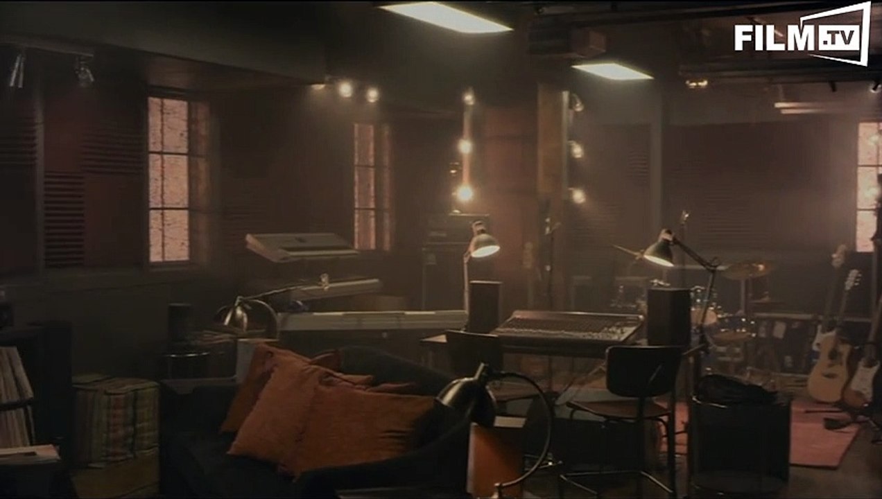 Secret Agency - Trailer - Filmkritik (2015) - Exkl. Clip