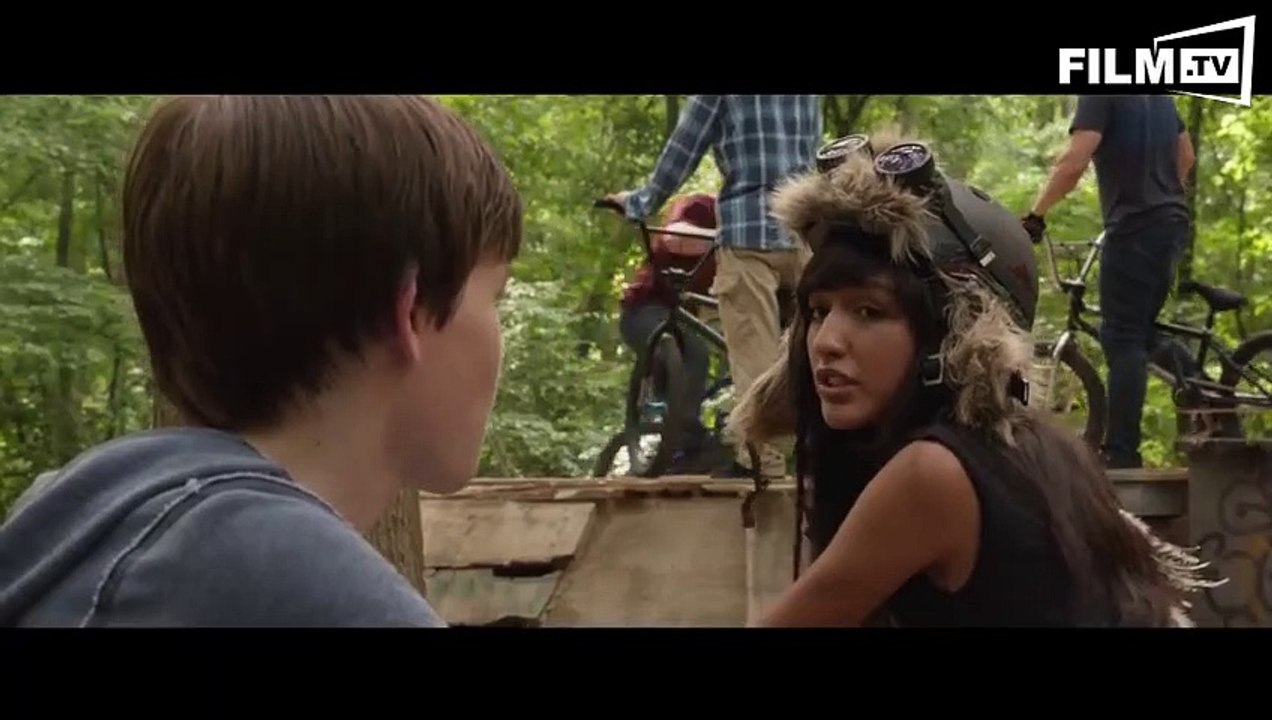 Max Trailer (2015)