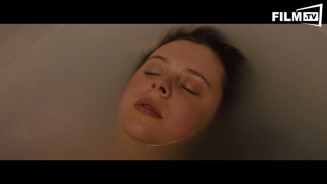 The Diary Of A Teenage Girl Trailer (2015) - Clip 6