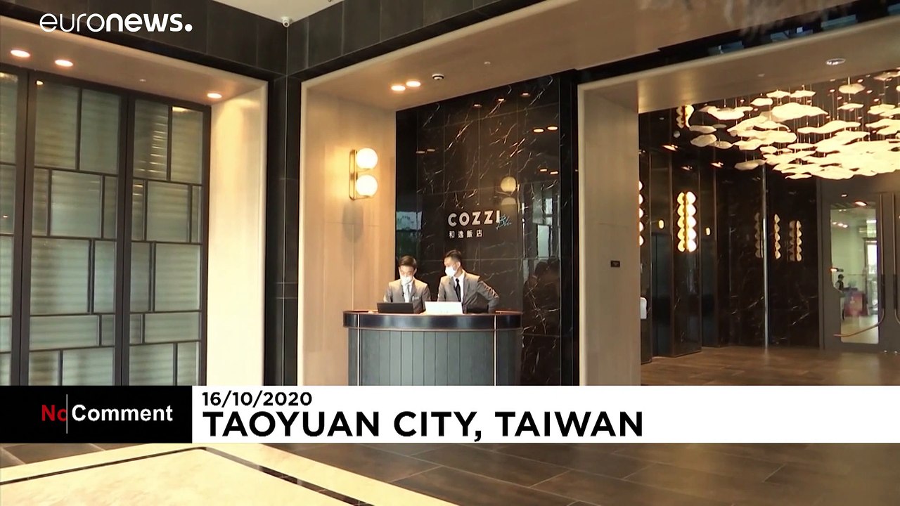 Hotel mit Pinguinen und Quallen