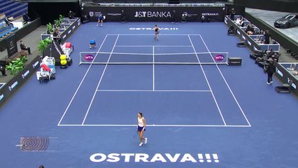 Ostrava - Azarenka écarte facilement Sakkari et rejoint la finale