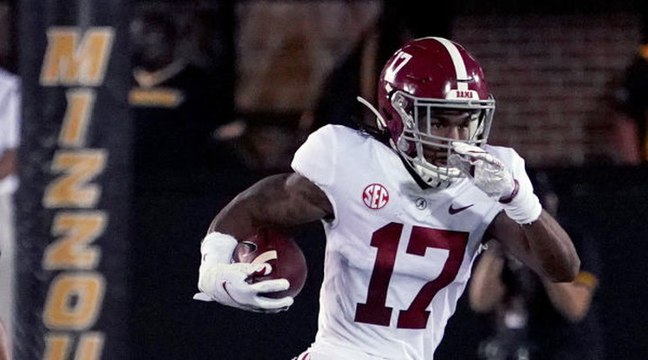 Jaylen Waddle Suffers Season-Ending Ankle Injury in Opening Kickoff at Tennessee