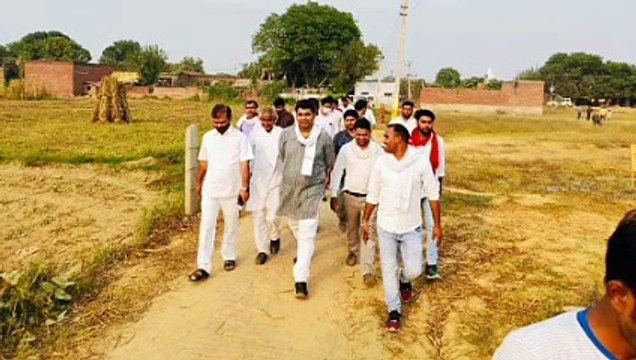 पार्टी के प्रति ग्रामीणों को जागरूक करने में जुटे जिला पंचायत अध्यक्ष
