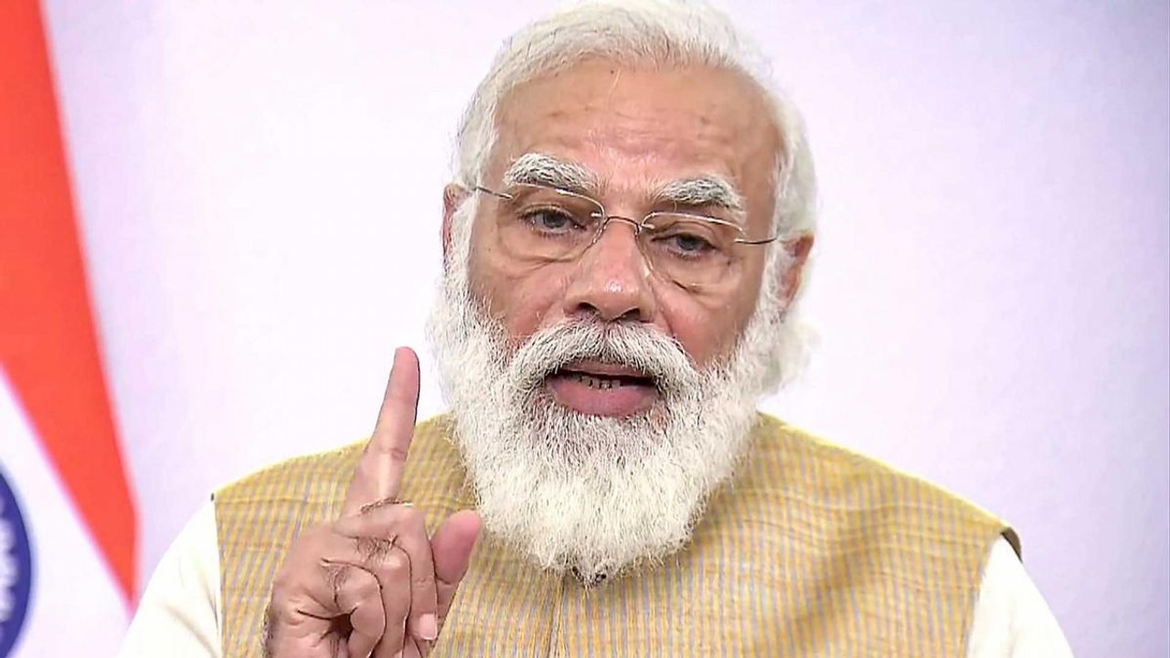 PM Modi remembers Sardar Vallabhbhai Patel in M...