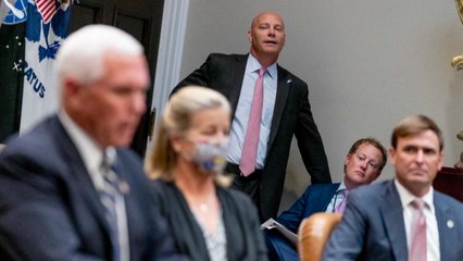 펜스 비서실장 코로나19 확진...'음성' 부통령 유세는 계속 / YTN