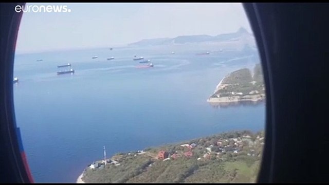 Троих моряков не могут найти после взрыва на танкере в Азовском море