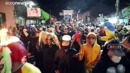 Zum Teufel mit Covid! Agüizotes toppt Halloween