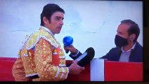 El torero Miguel Ángel Perera brinda su toro a los residentes de la Casa de Misericordia de Pamplona