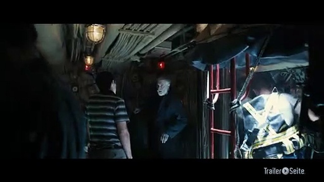 Ausschnitt aus Black Sea: Flucht Anzüge