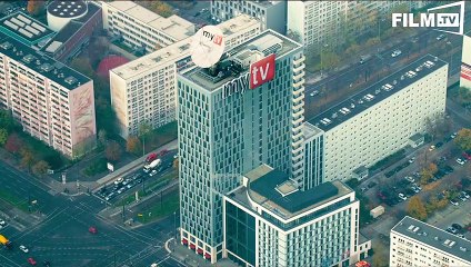 Er Ist Wieder Da Trailer Deutsch German (2015) 2