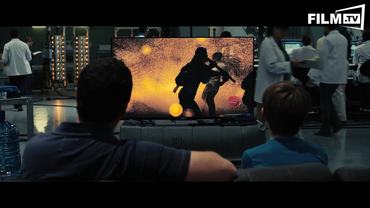 Pixels - trailer - filmkritik (2015) - clip 2