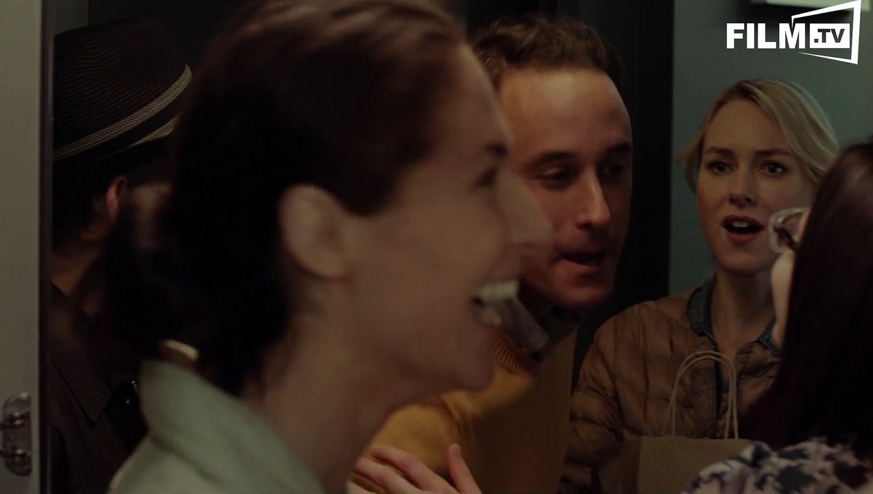 Gefühlt Mitte Zwanzig - Trailer - Filmkritik (2015) - Clip 4