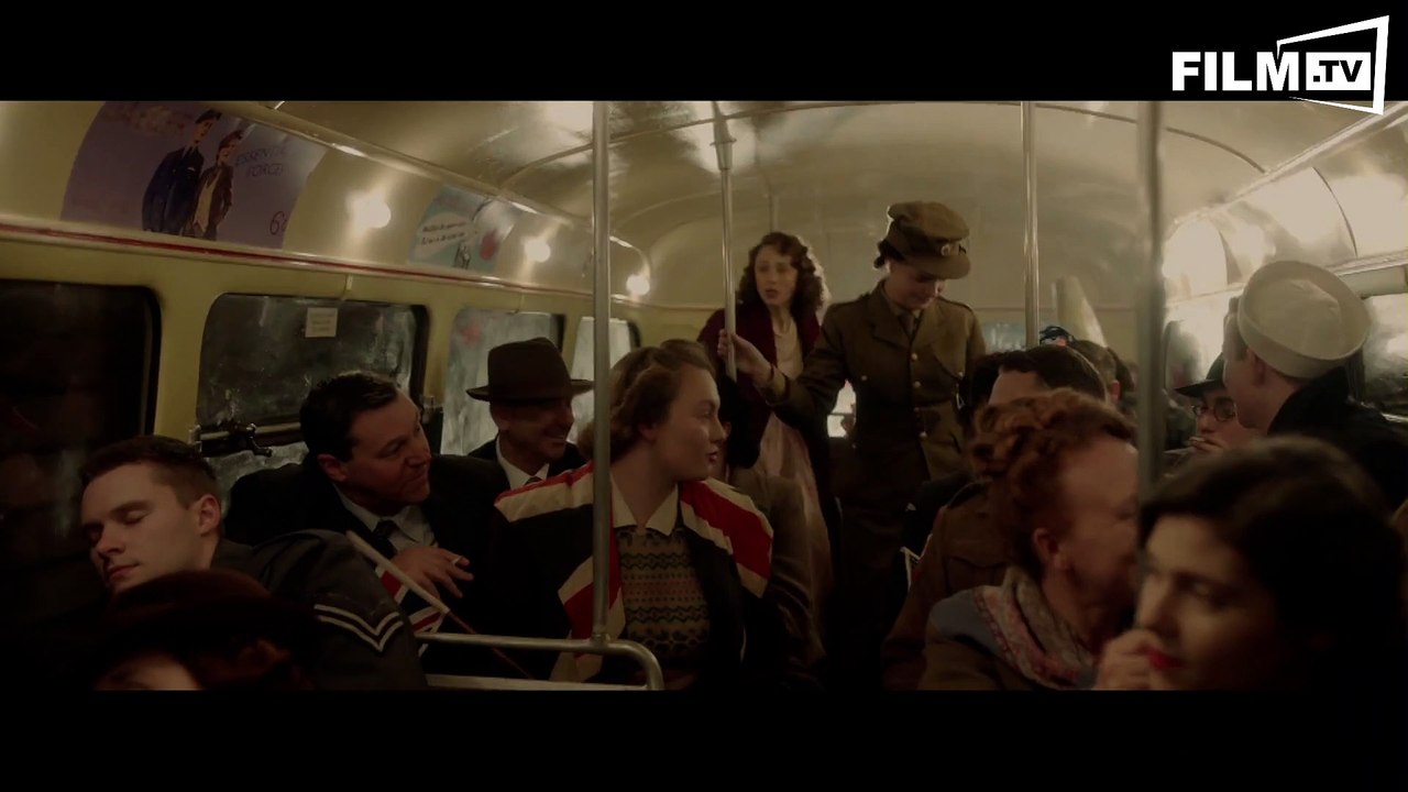 A Royal Night - Ein Königliches Vergnügen - Trailer - Filmkritik (2015) - UK Clip 1