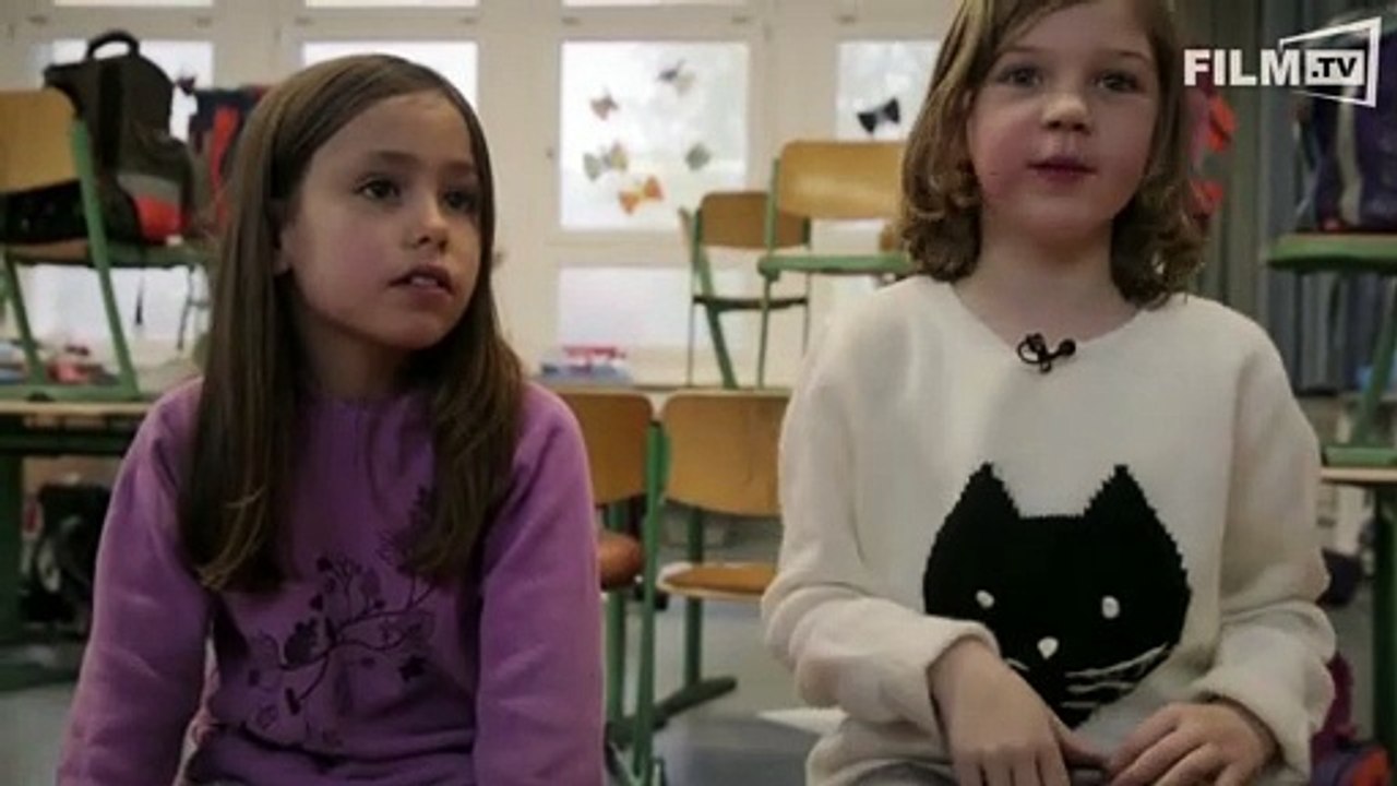 Alles Gut Trailer (2017)