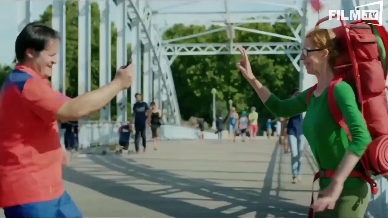 Barfuss In Paris Trailer (2017)