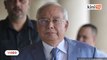 12:40pm |  Najib Razak tiba di PWTC untuk mesyuarat ahli parlimen BN