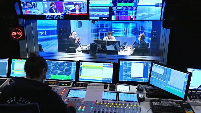 Emmanuel Macron : L'avenir économique va être dur, le Qatar boycotte le Caprice des dieux ! (Canteloup)