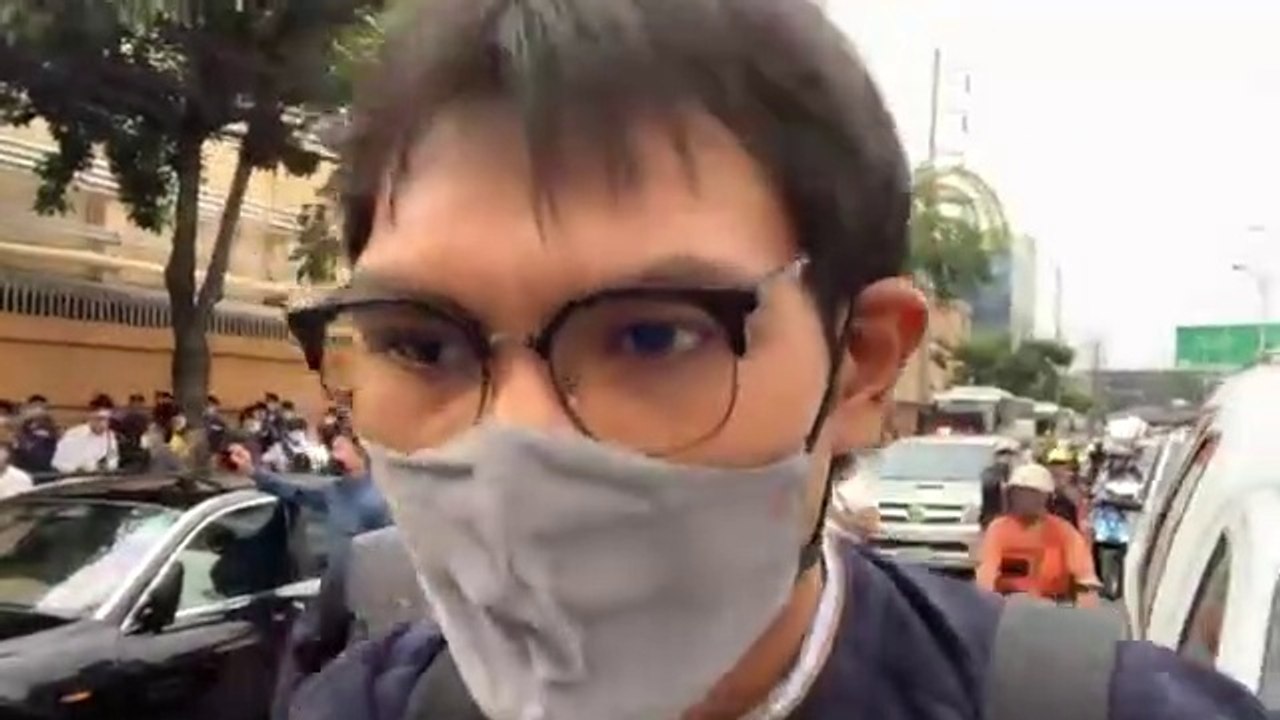26-10-2563 บรรยากาศ "ทนายนกเขา" นำกลุ่มประชาชนคนไทย บุกยื่นหนังสือ ที่สถานทูตเยอรมันฯ สาทร #ข่าวสด