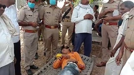 टेंपो विद्युत पोल से टकराने से, 2 यात्री गंभीर रूप से घायल