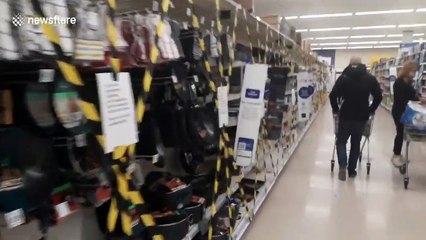 Produits non essentiels dans un supermarché (Reconfinement)