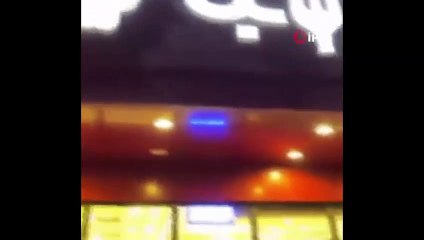 Kuveyt'te Macron'un fotoğrafı bir restoranın giriş zeminine yapıştırıldı