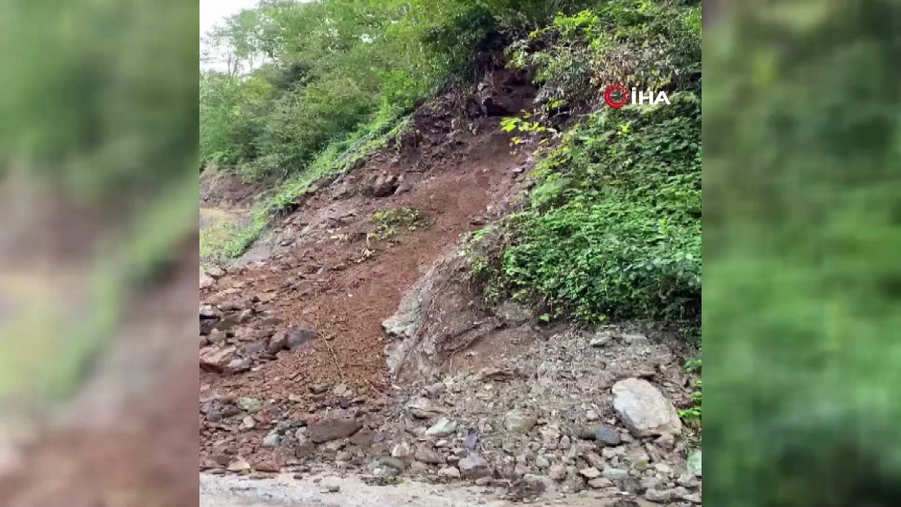 Heyelan anı cep telefonu kameraları ile kaydedildi