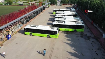 Halk otobüsleri yan yana dizilerek 'Maske, mesafe, Temizlik' uyarısı yaptı