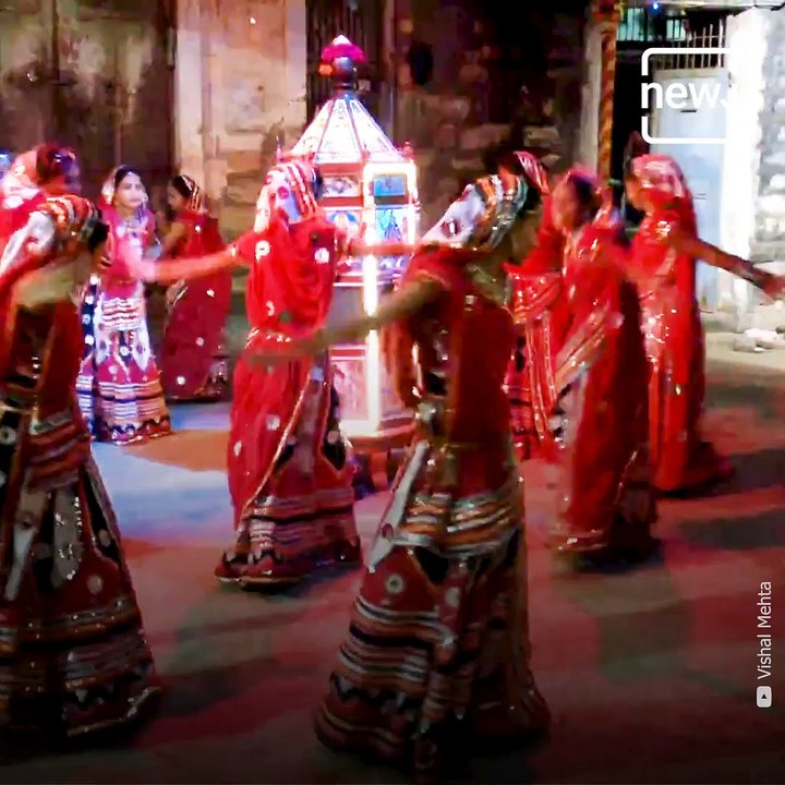 Garba- The Traditional Dance Form Of Navratri Originating From Gujarat