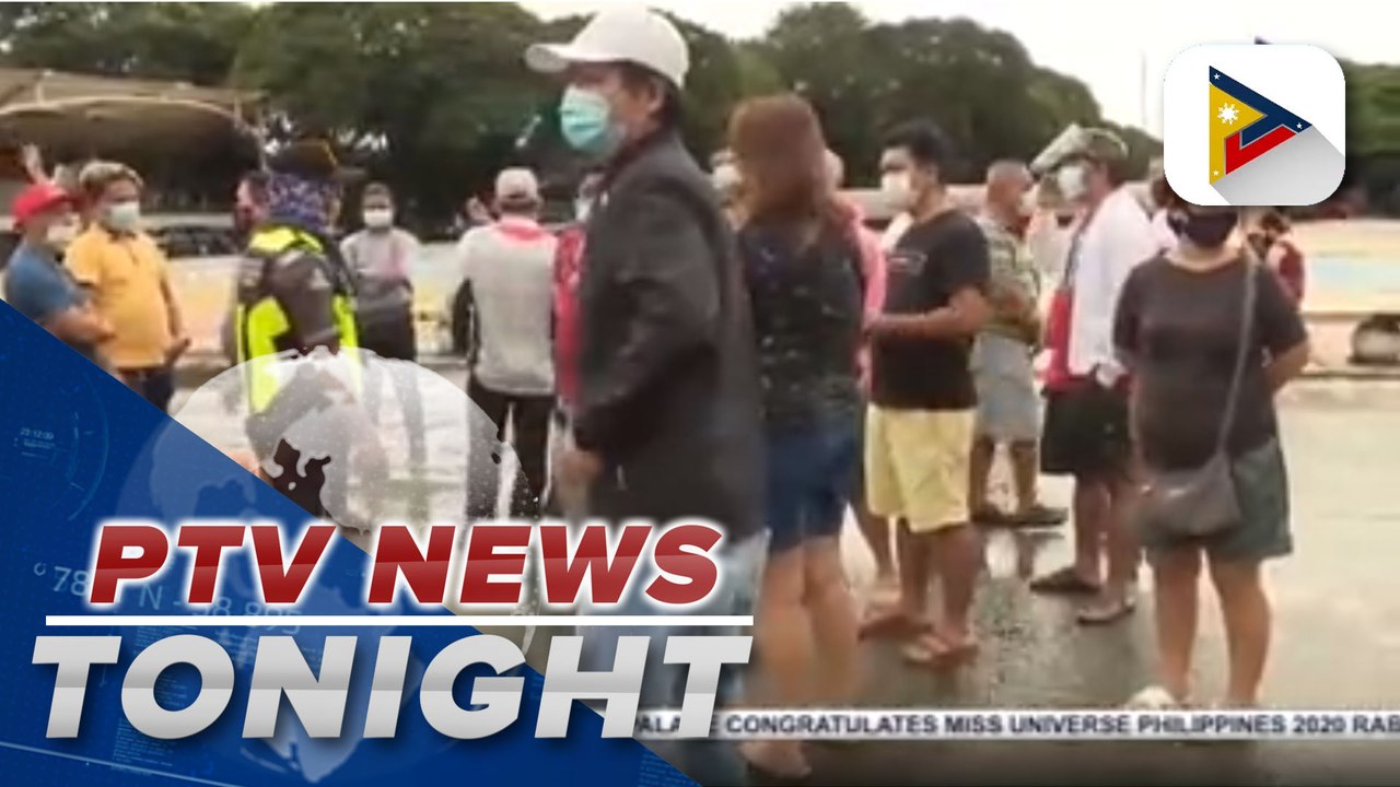 Motorists rush to get RFID at Quezon City Memorial Circle