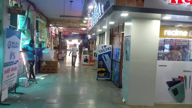 मोबाइल ठीक करवाने वाले कम, नया खरीदने वाले ज्यादा