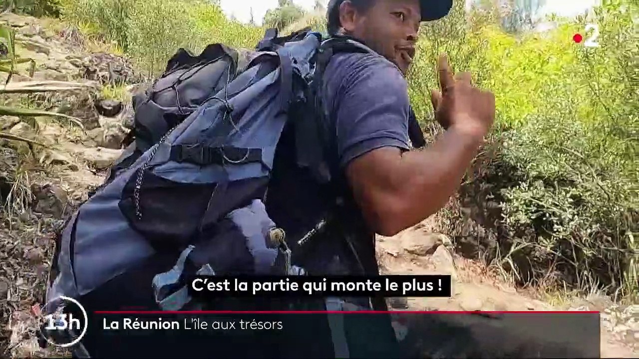 La Réunion : en tournée avec le facteur du cirque de Mafate