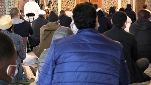 La grande mosquée de Saint-Etienne rend hommage à Samuel Paty